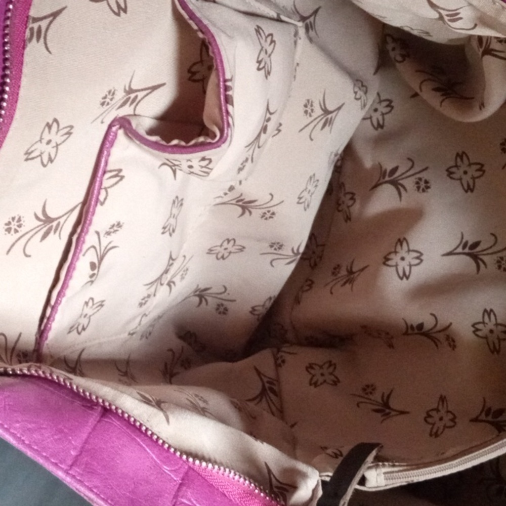 Purse - Picture 2 of 3